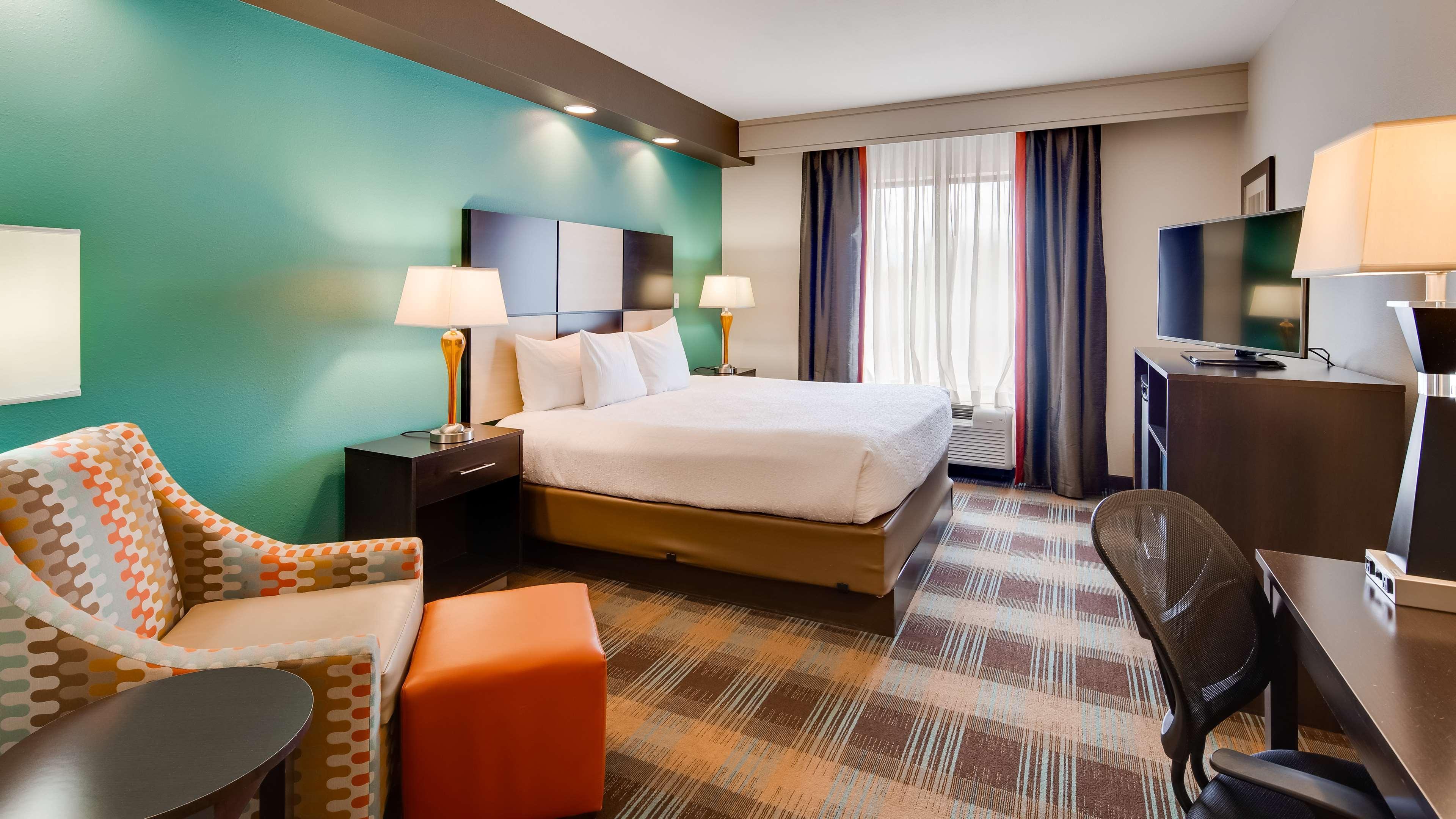 Best Western Plus Atrium Inn & Suites Кларксвилл Экстерьер фото