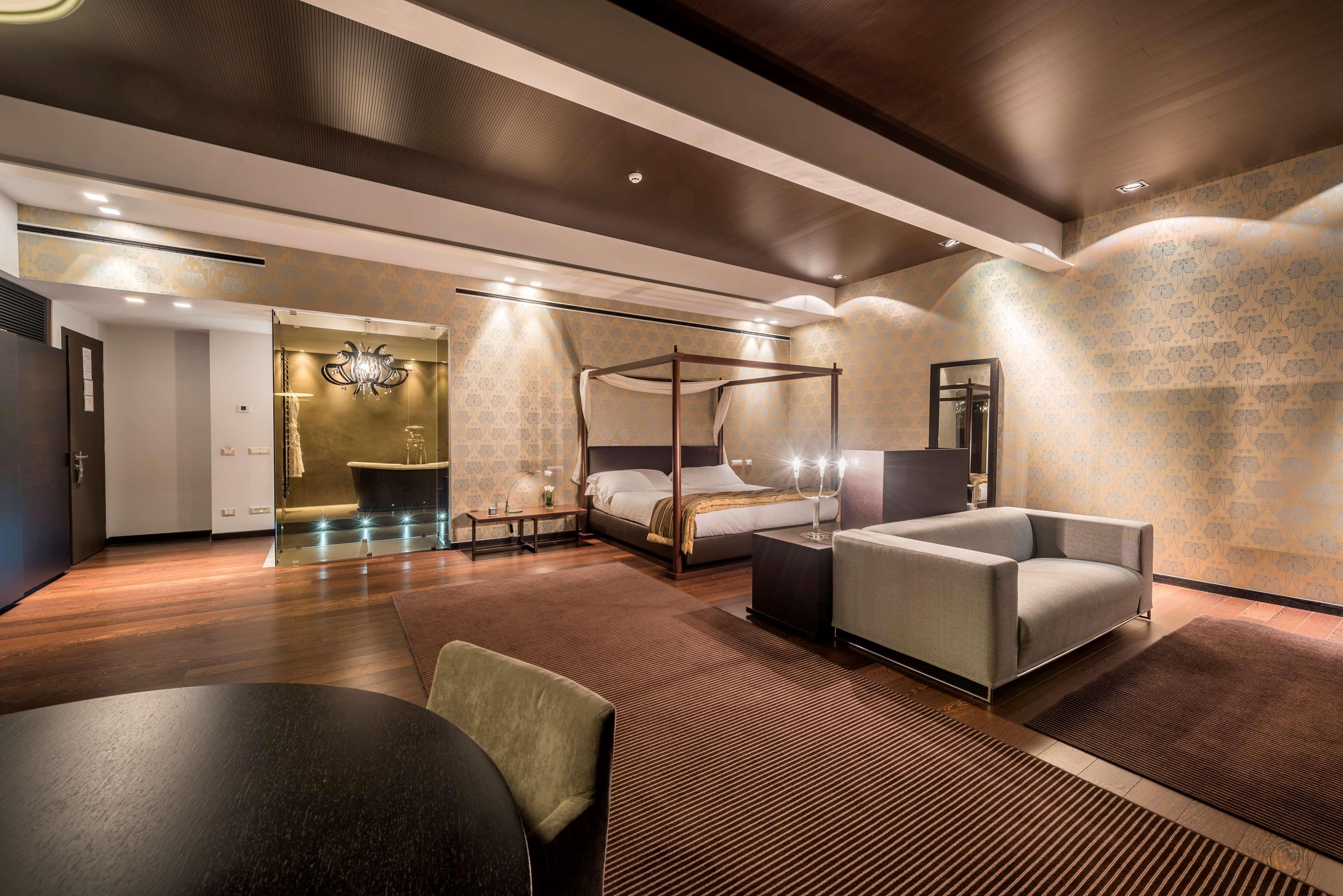 Best Western Plus Atrium Inn & Suites Кларксвилл Экстерьер фото