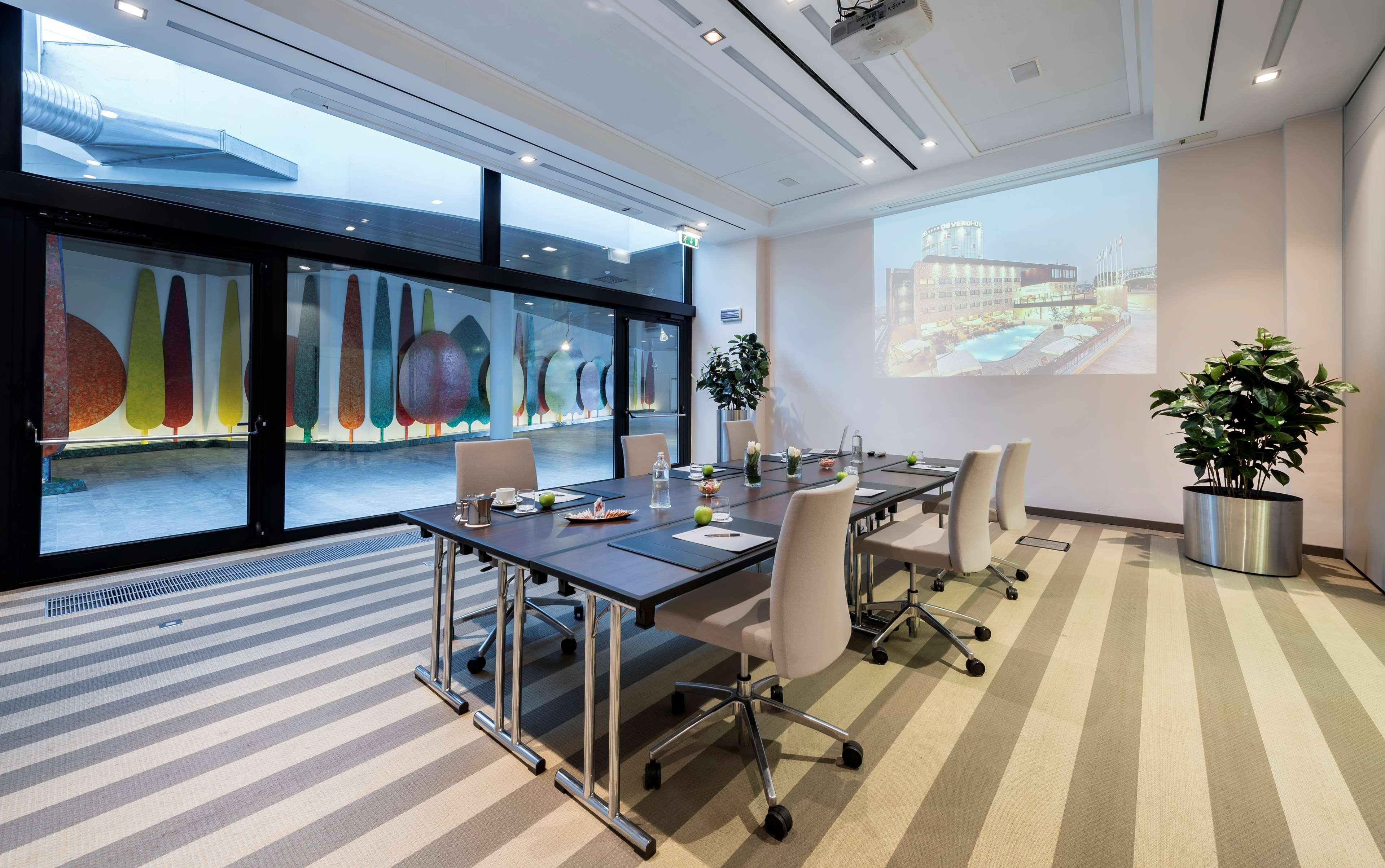 Best Western Plus Atrium Inn & Suites Кларксвилл Экстерьер фото