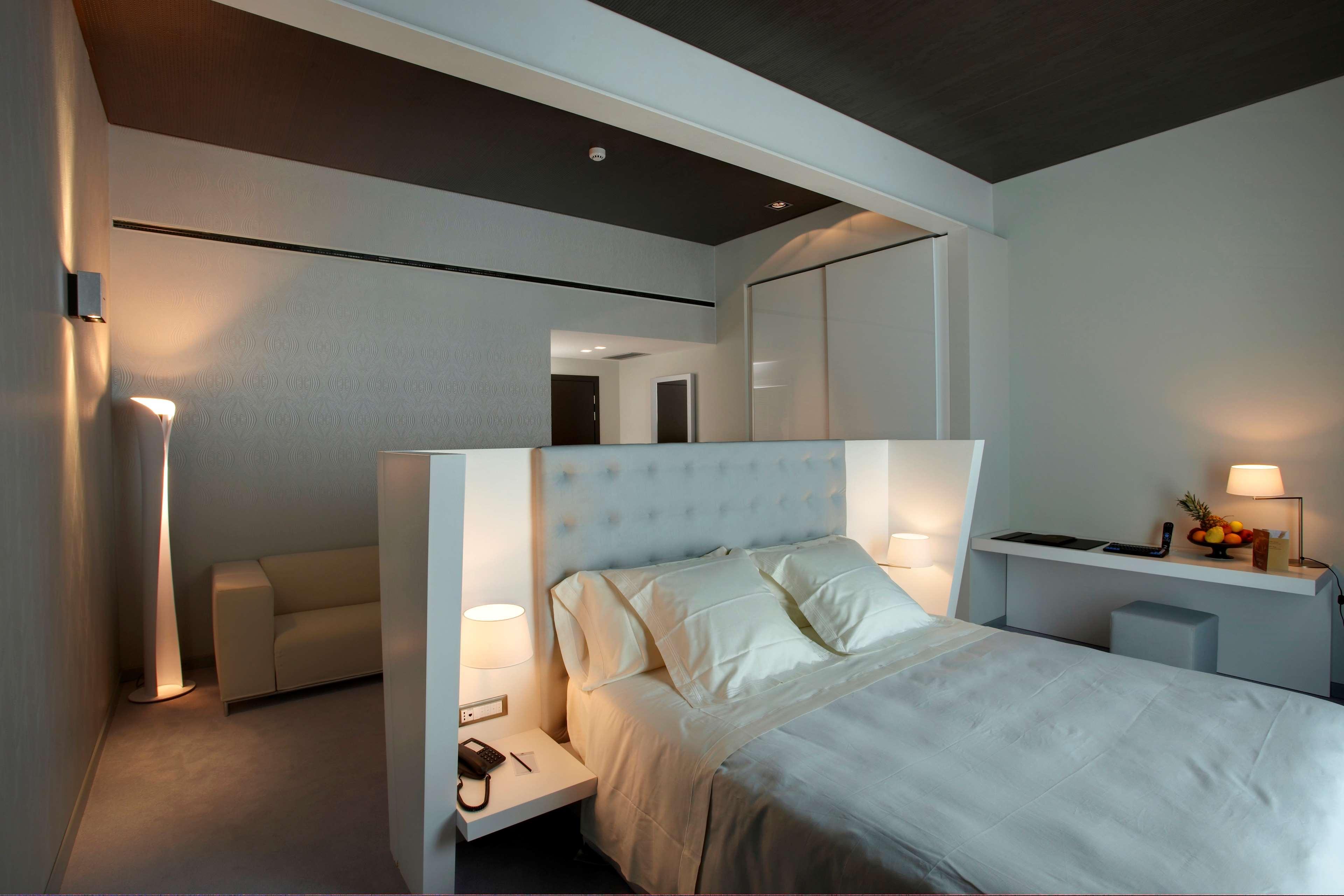 Best Western Plus Atrium Inn & Suites Кларксвилл Экстерьер фото