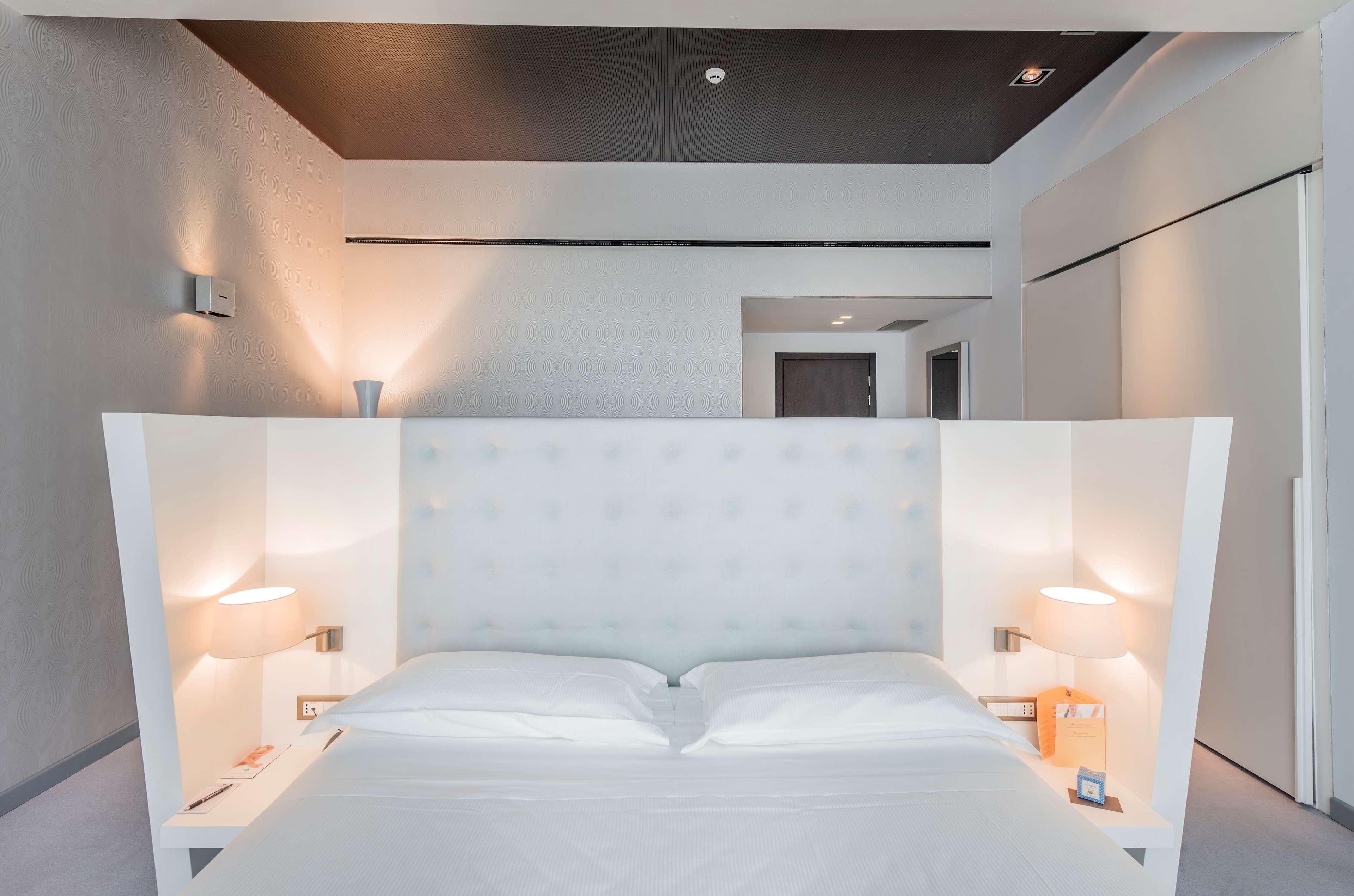 Best Western Plus Atrium Inn & Suites Кларксвилл Экстерьер фото